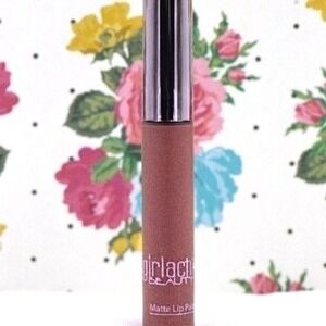 Girlactik - Matte Lip Paint - Demure - 7.5 ml / .25 fl oz